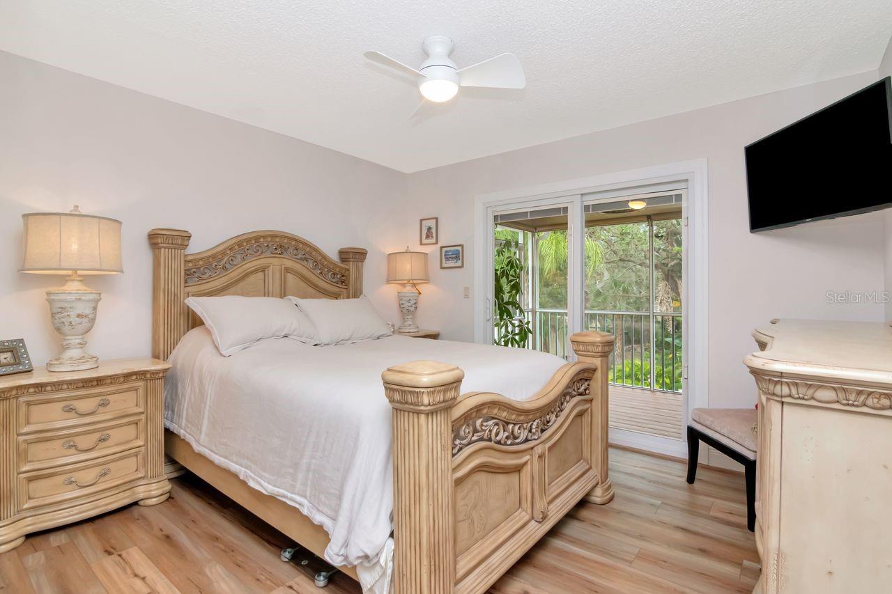 Image 21 of 67 For 7711 Gulf Way