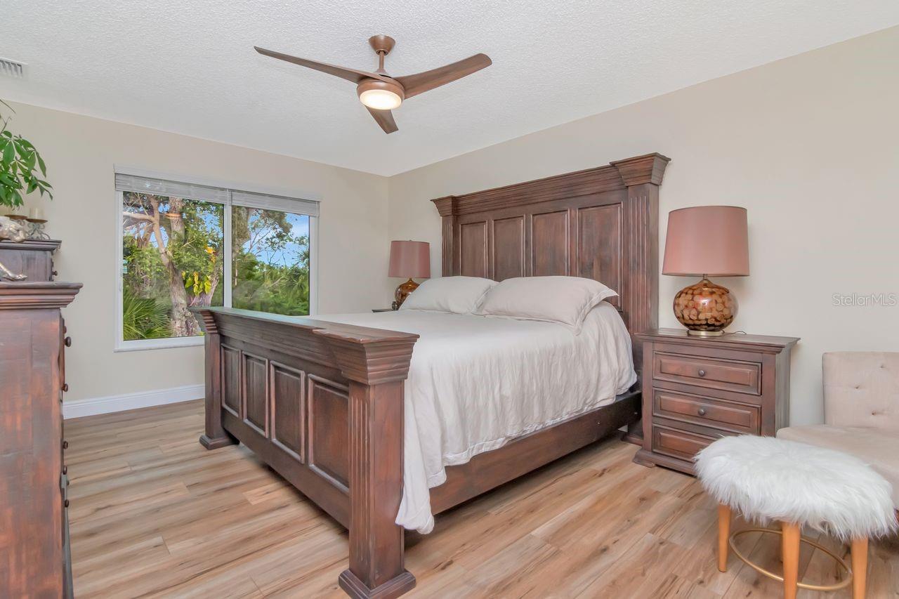 Image 26 of 67 For 7711 Gulf Way