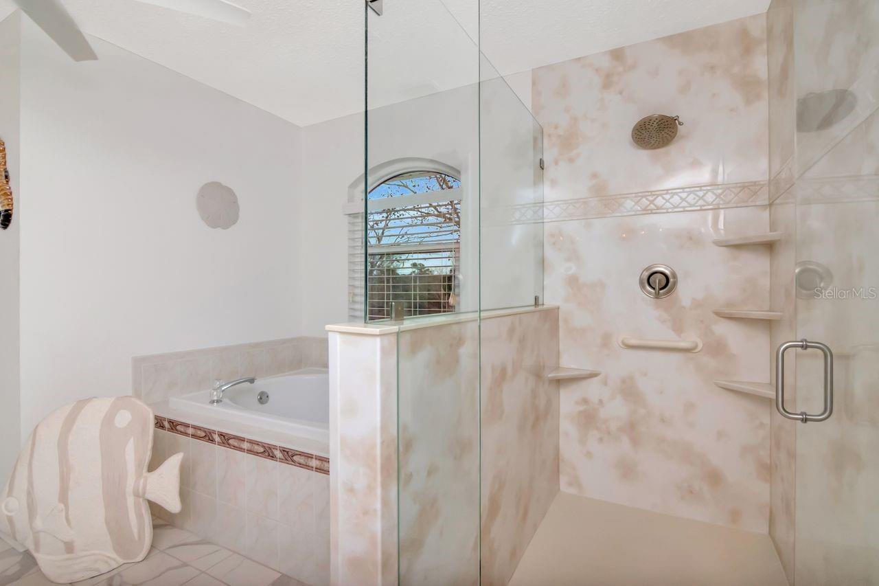 Image 30 of 67 For 7711 Gulf Way