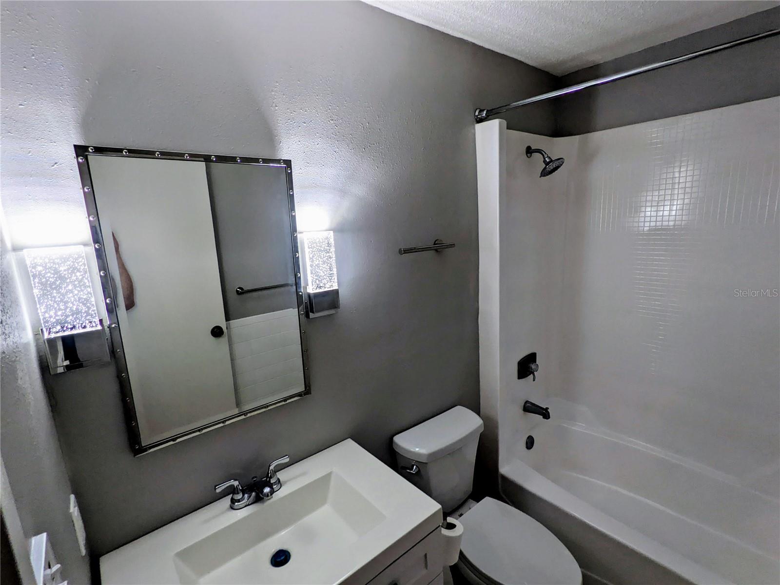 Image 9 of 12 For 2700 Bayshore Boulevard 2111