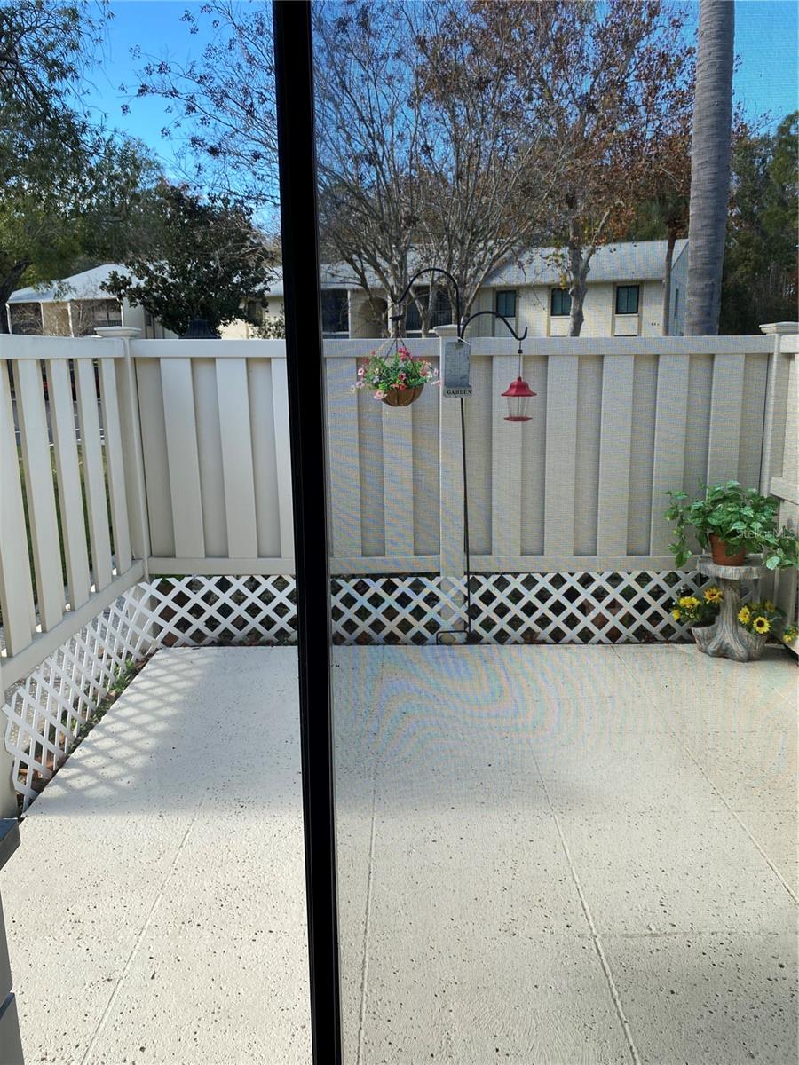 Listing photo id 10 for 1333 Shady Pine Way D