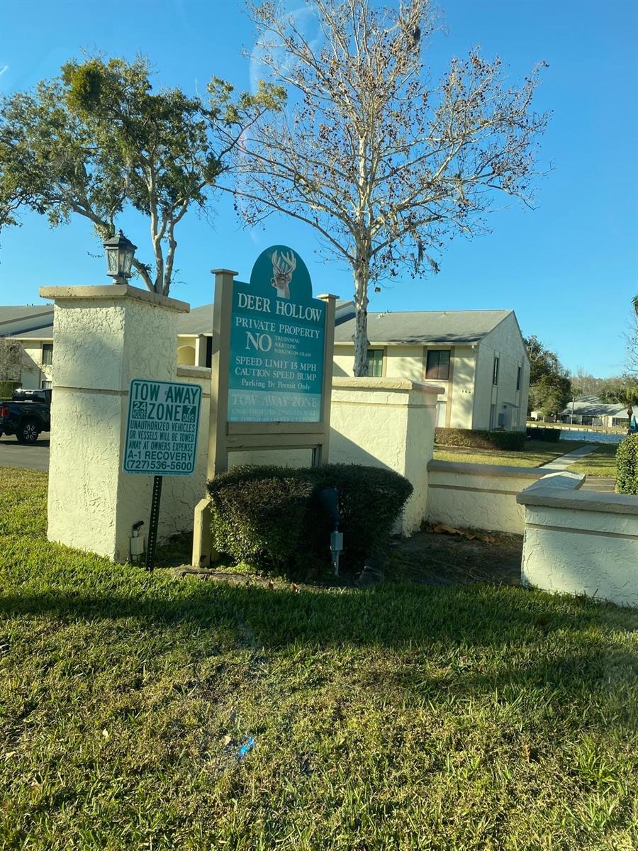 Listing photo id 0 for 1333 Shady Pine Way D