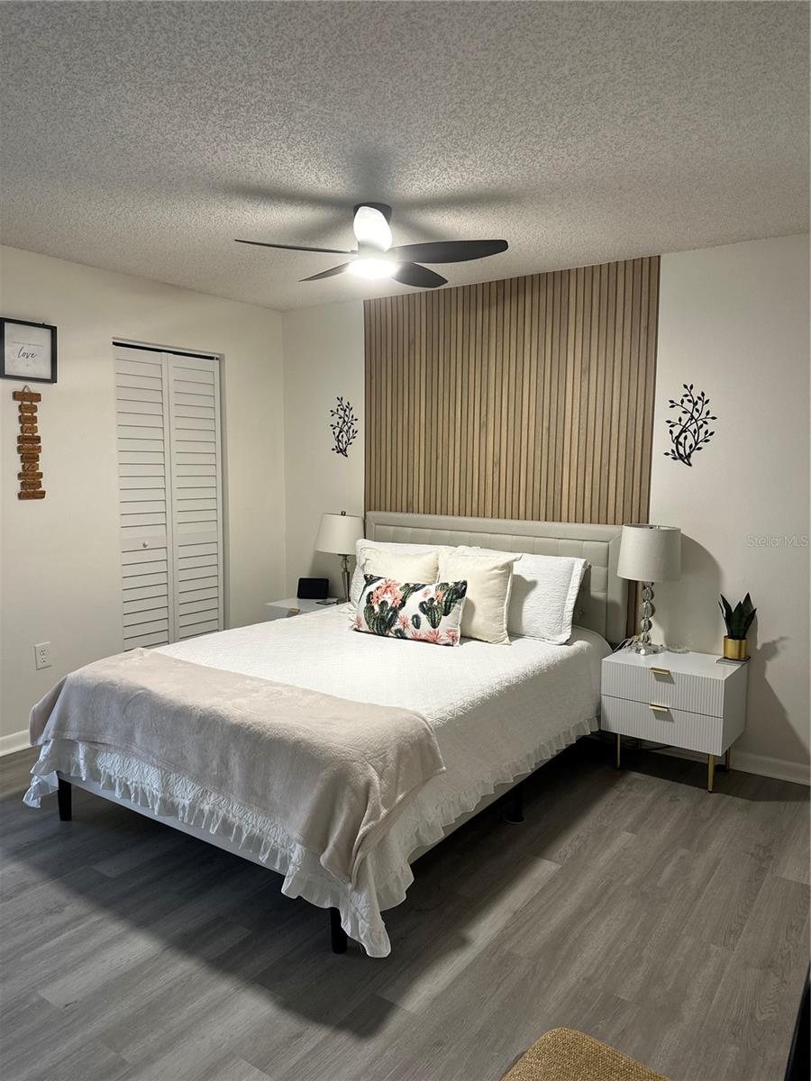 Listing photo id 28 for 1333 Shady Pine Way D