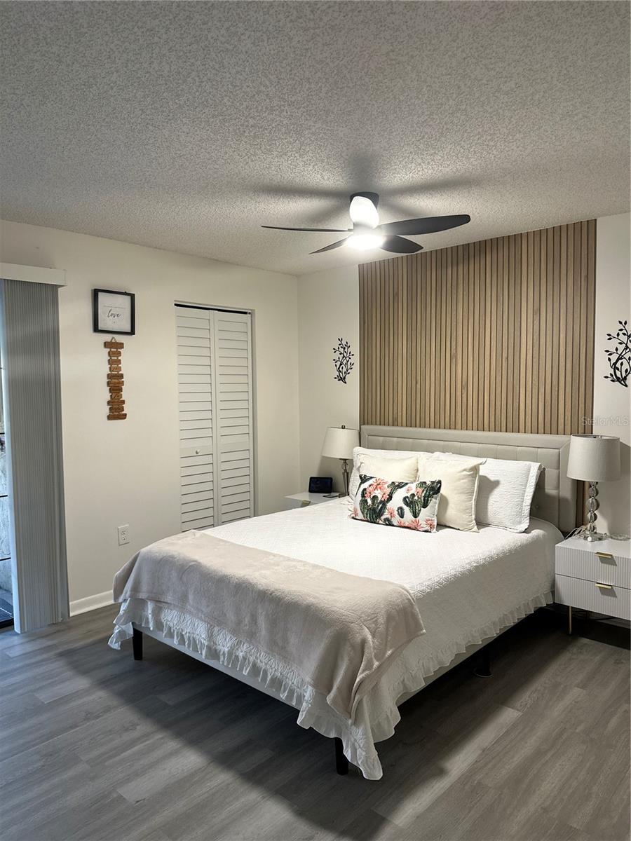 Listing photo id 29 for 1333 Shady Pine Way D