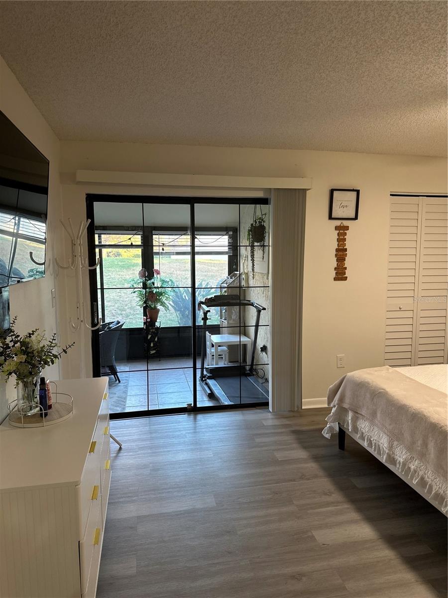 Listing photo id 30 for 1333 Shady Pine Way D