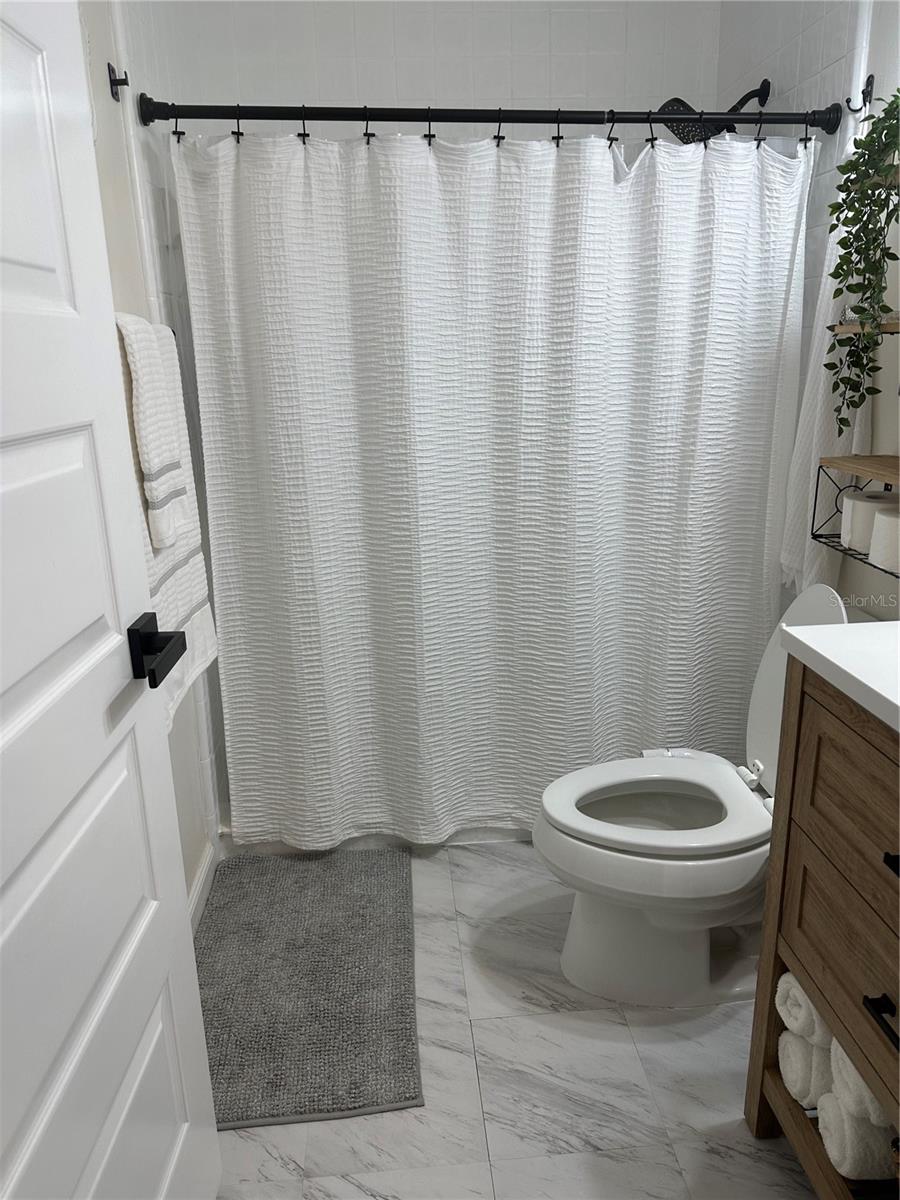 Listing photo id 31 for 1333 Shady Pine Way D