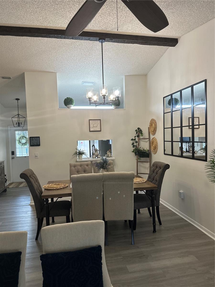 Listing photo id 35 for 1333 Shady Pine Way D