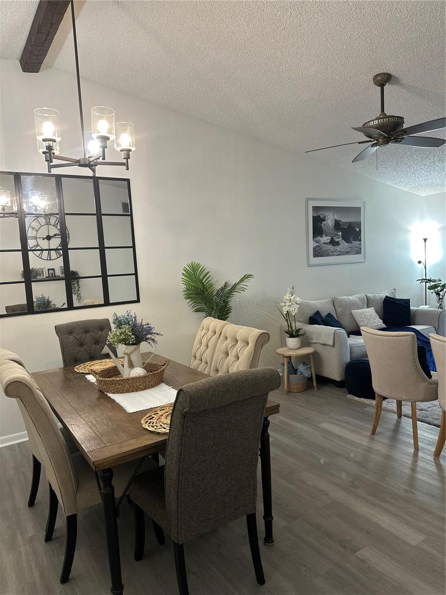 Listing photo id 40 for 1333 Shady Pine Way D