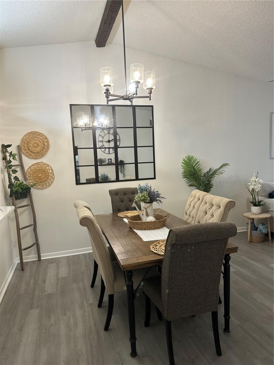 Listing photo id 41 for 1333 Shady Pine Way D