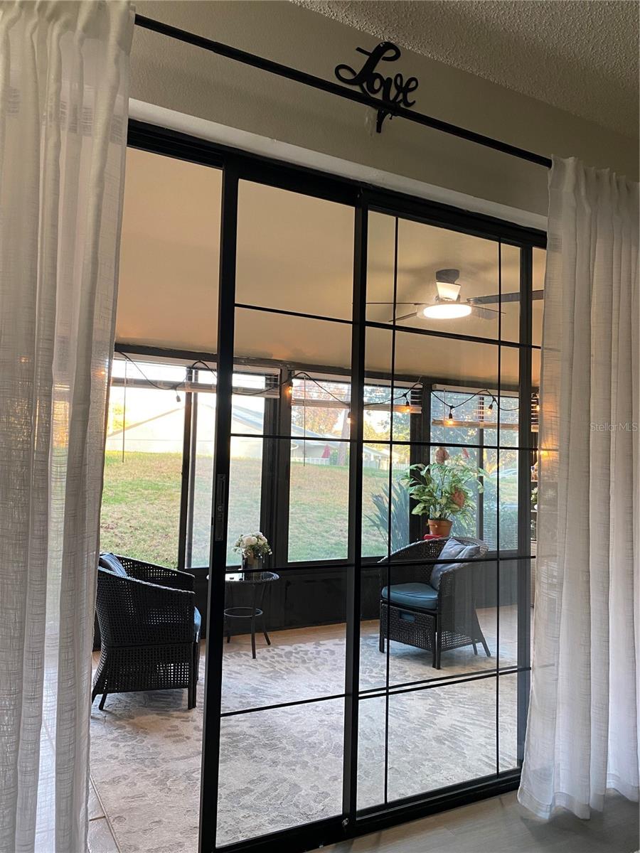 Listing photo id 42 for 1333 Shady Pine Way D