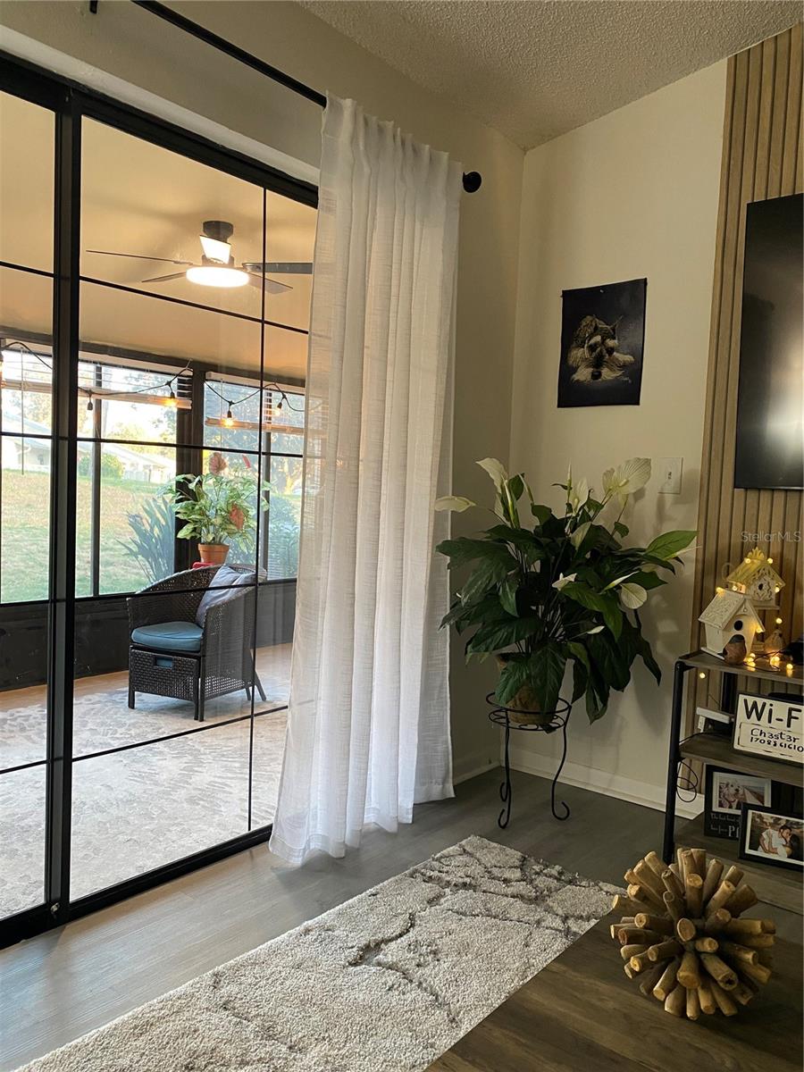 Listing photo id 45 for 1333 Shady Pine Way D