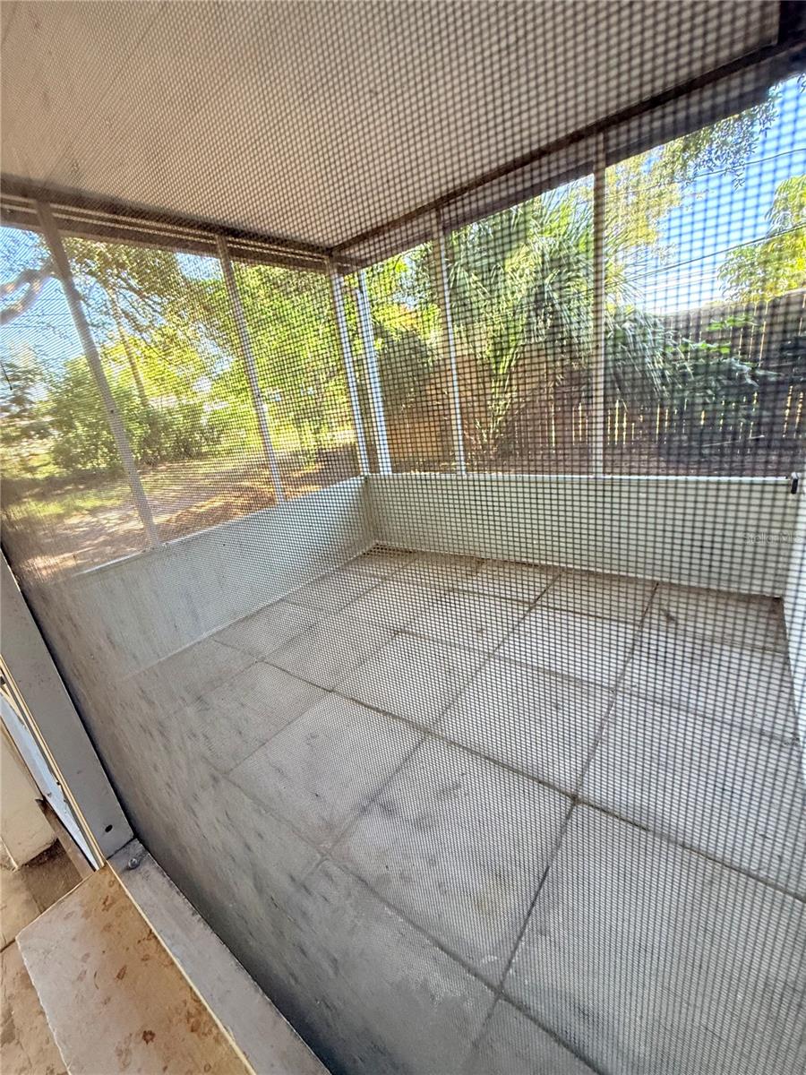 Image 12 of 13 For 731 71st Avenue N