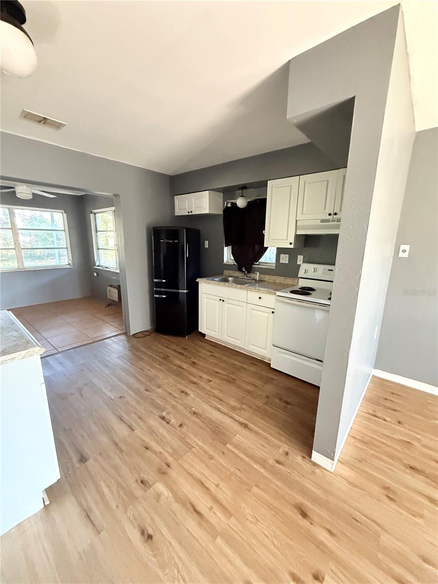 Image 4 of 13 For 731 71st Avenue N