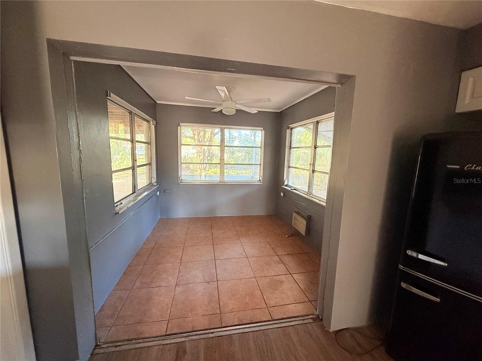 Image 5 of 13 For 731 71st Avenue N