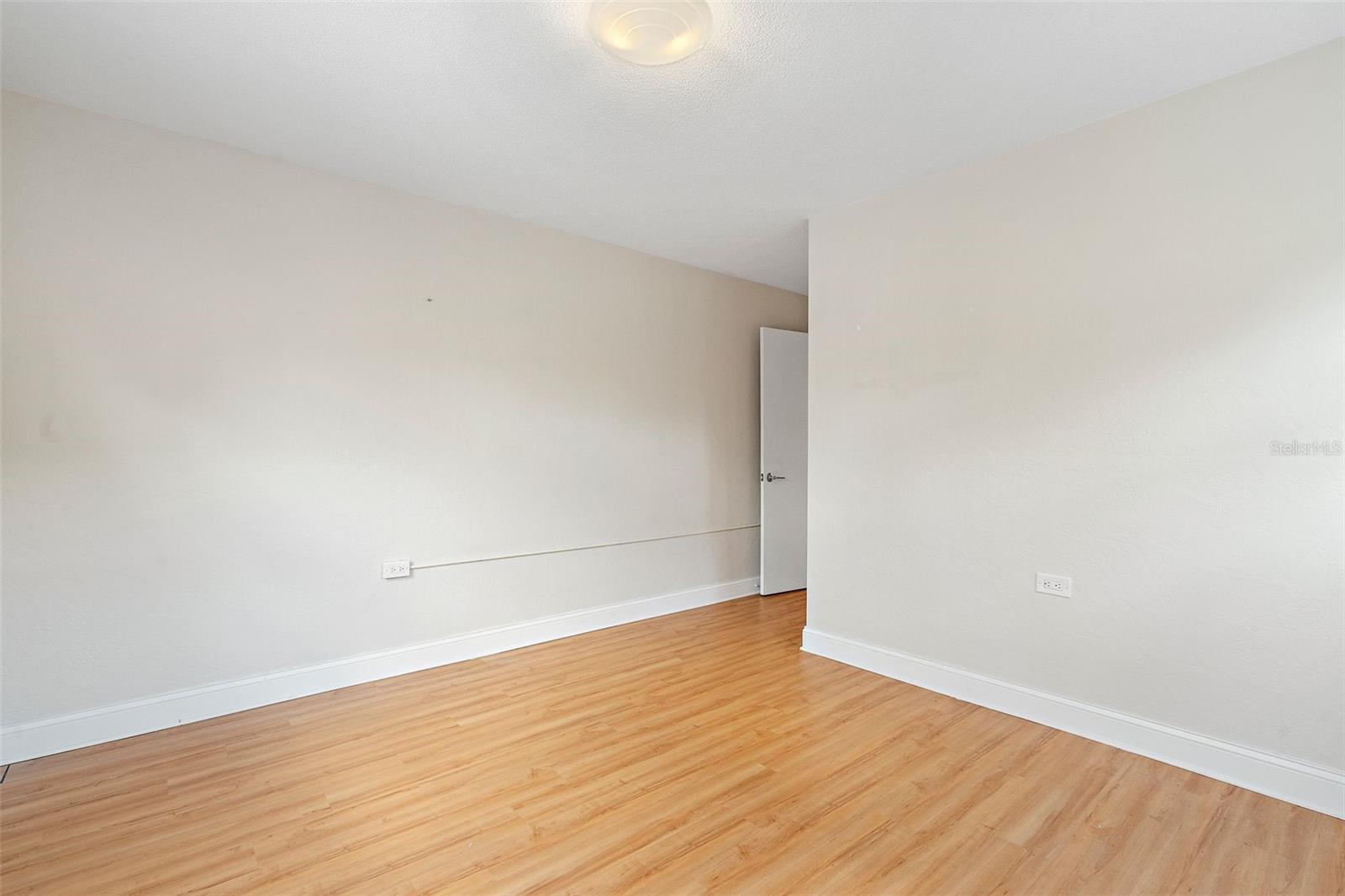 Image 15 of 29 For 503 Monterey Boulevard Ne 1