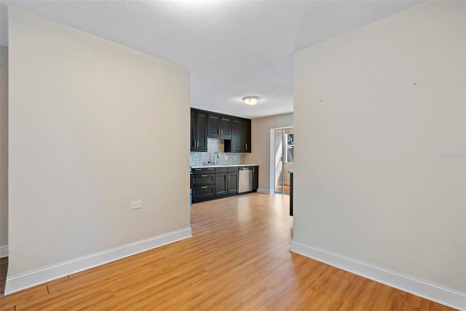 Image 8 of 29 For 503 Monterey Boulevard Ne 1