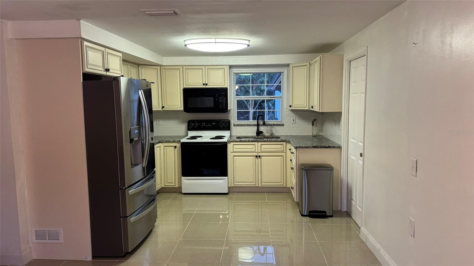 Image 9 of 25 For 6980 82nd Avenue N