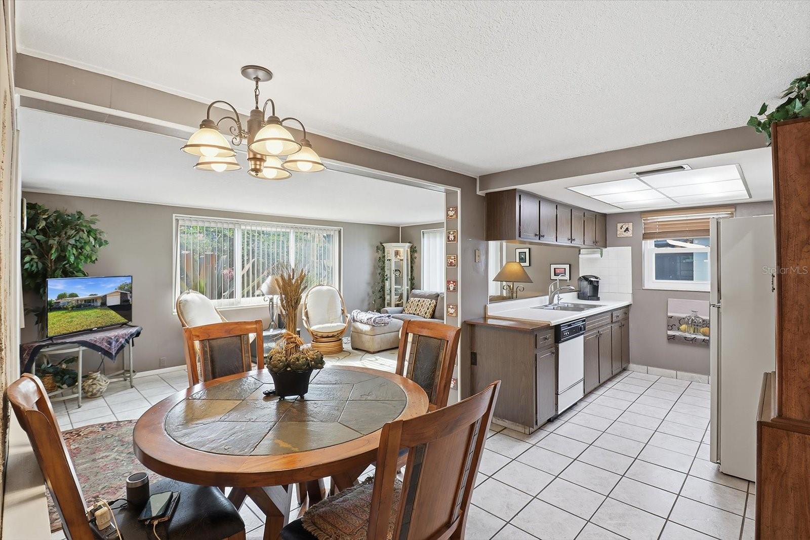 Listing photo id 11 for 7410 Gulf Highlands Drive