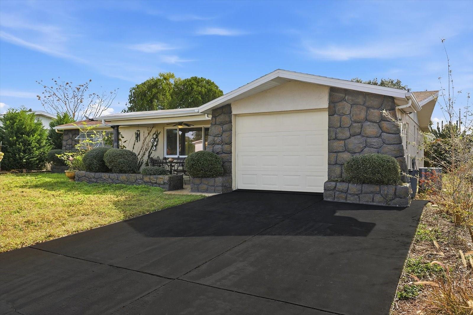 Listing photo id 1 for 7410 Gulf Highlands Drive