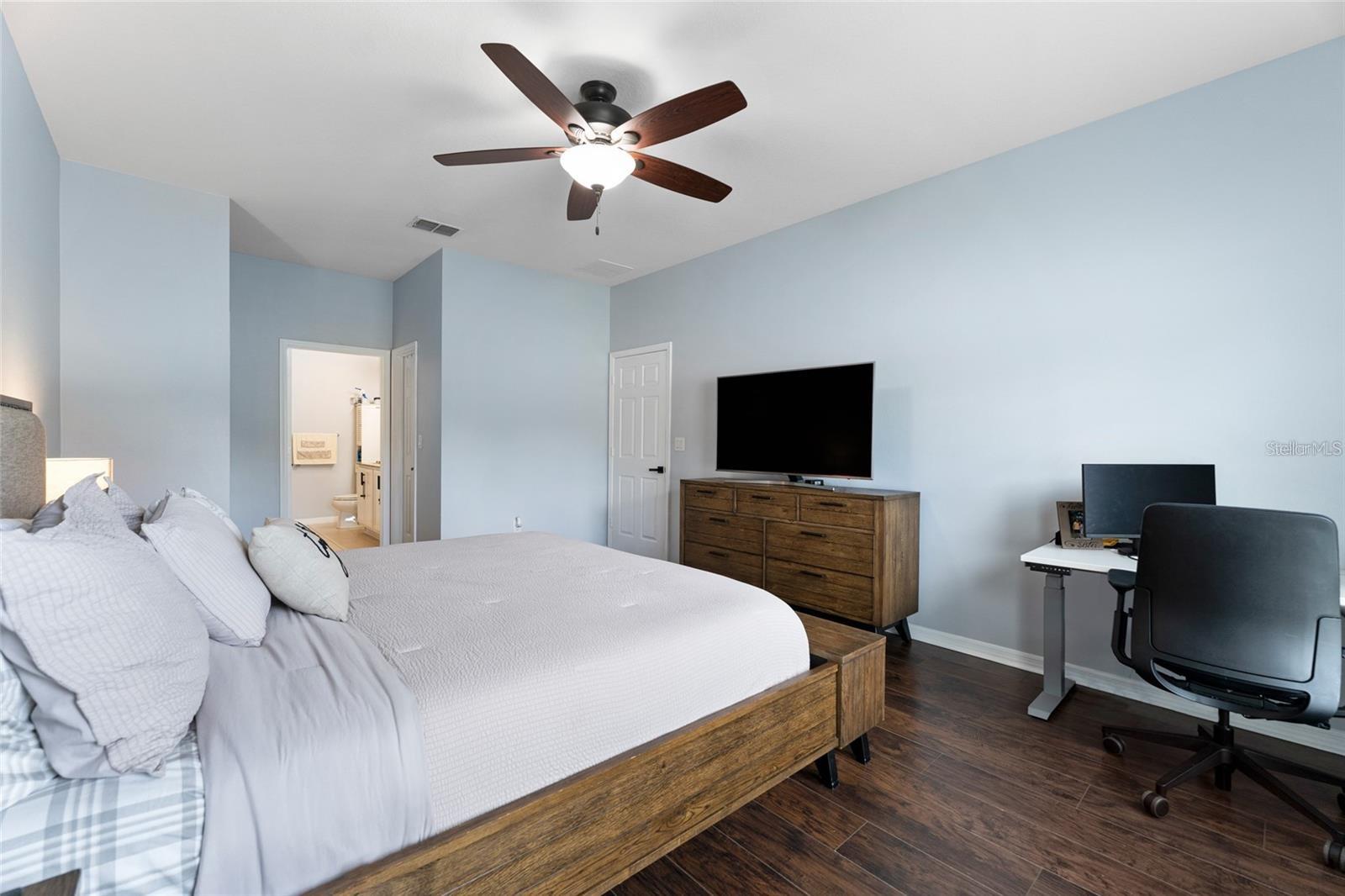 Listing photo id 10 for 2849 Maple Brook Loop