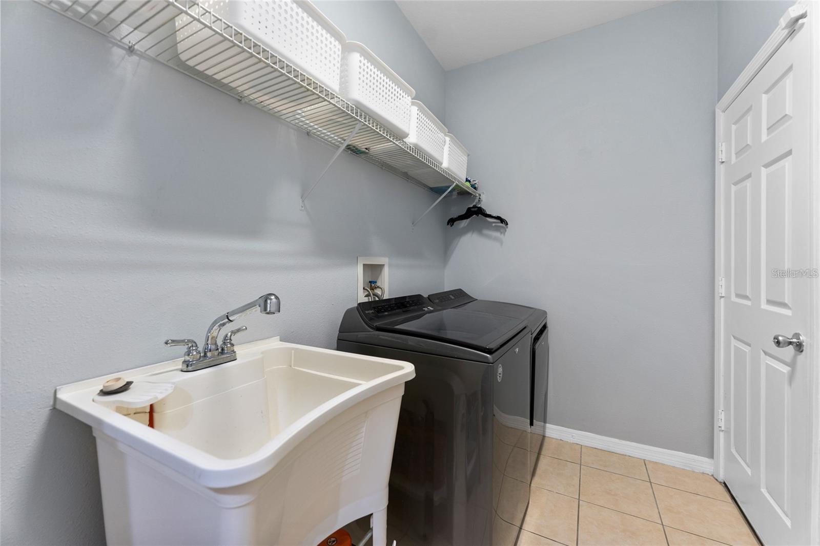 Listing photo id 20 for 2849 Maple Brook Loop