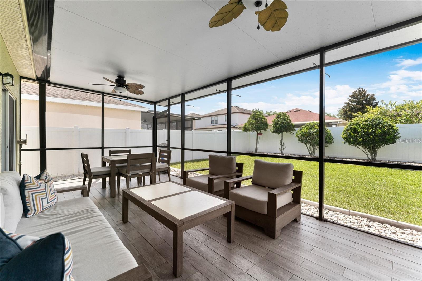 Listing photo id 23 for 2849 Maple Brook Loop