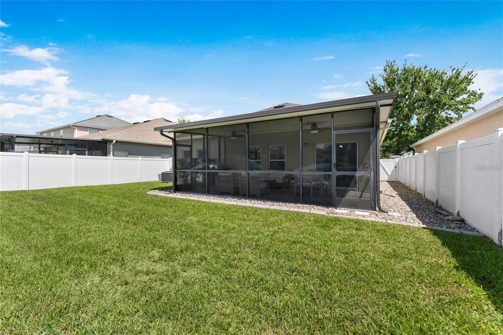 Listing photo id 26 for 2849 Maple Brook Loop