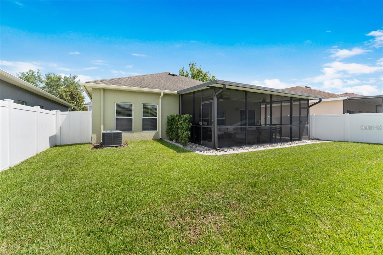 Listing photo id 27 for 2849 Maple Brook Loop