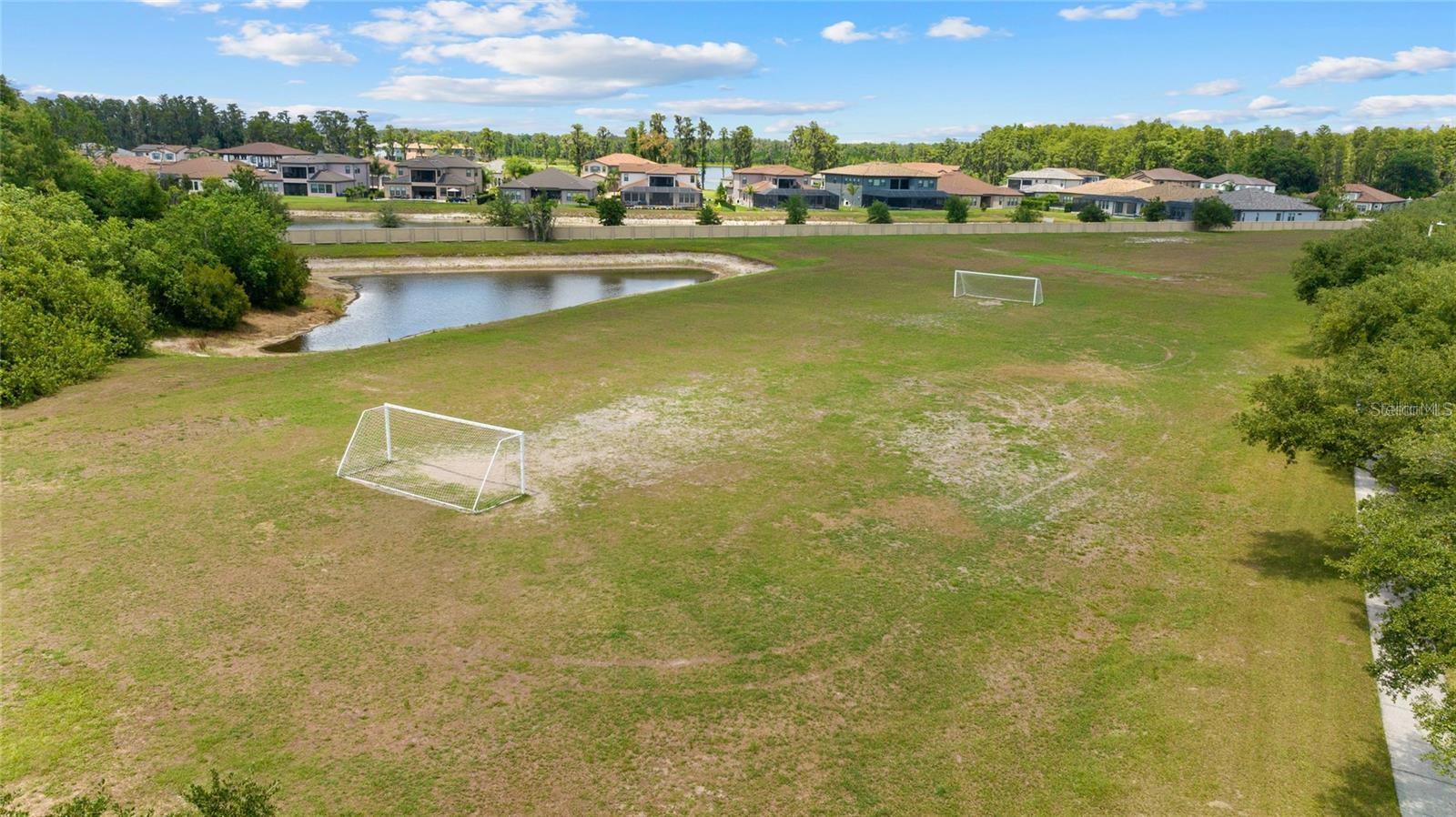 Listing photo id 28 for 2849 Maple Brook Loop