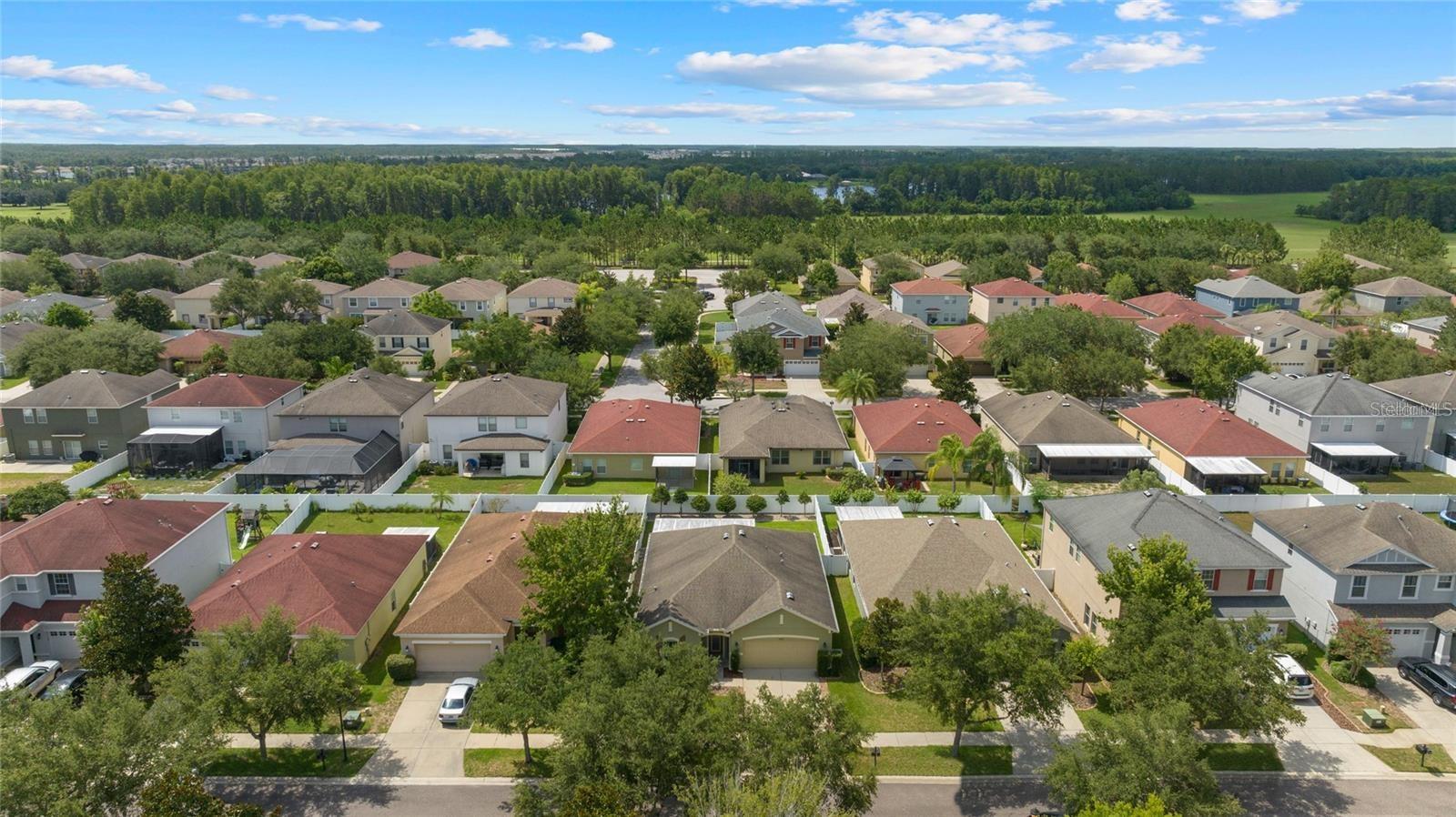 Listing photo id 29 for 2849 Maple Brook Loop