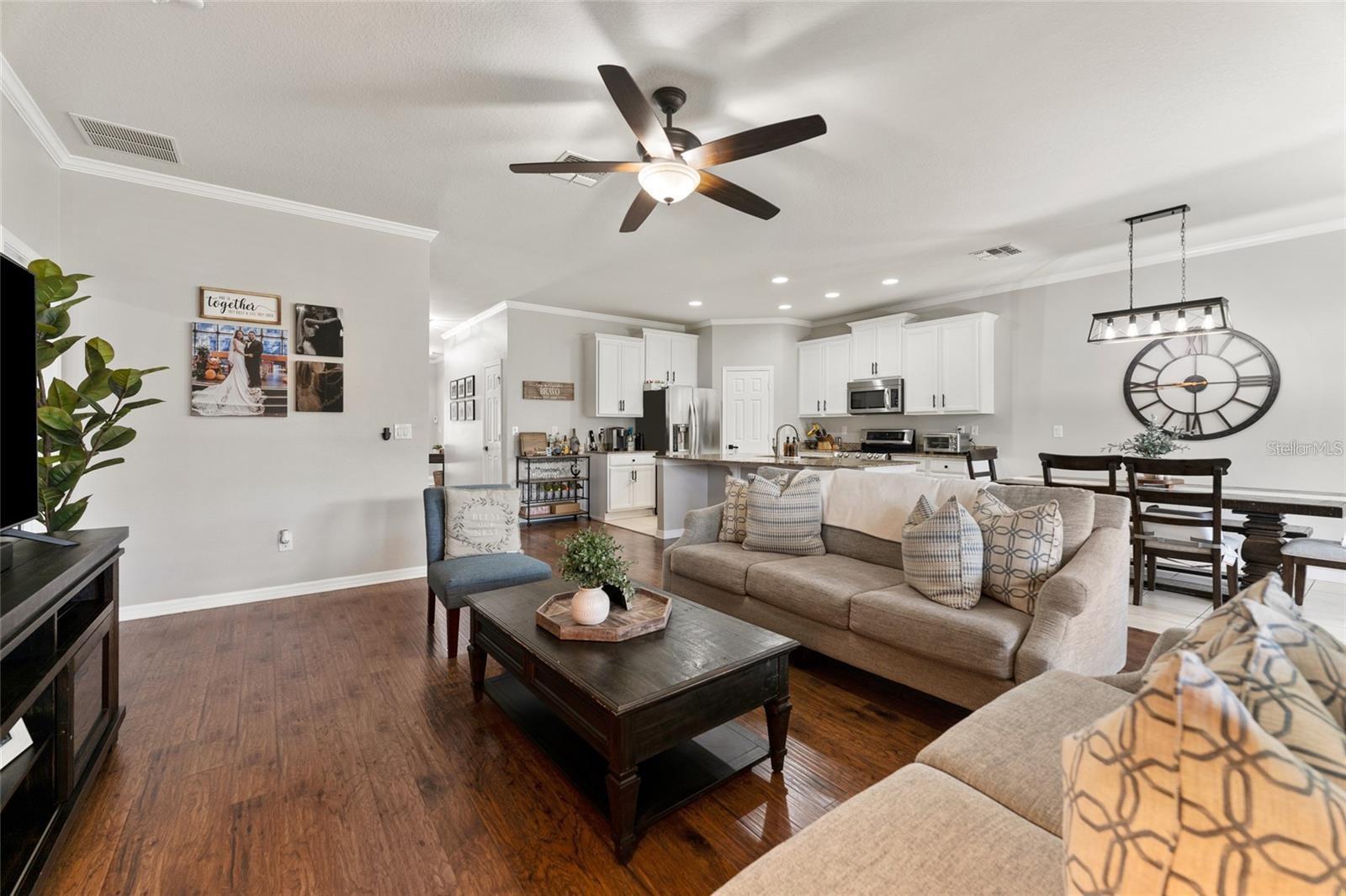 Listing photo id 6 for 2849 Maple Brook Loop