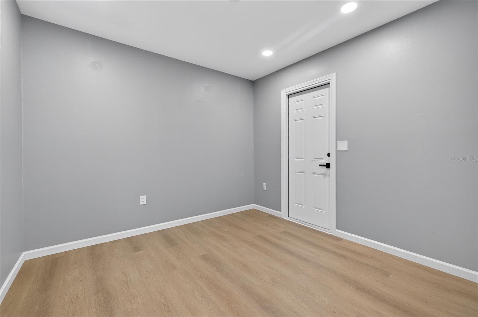 Image 12 of 25 For 3957 Bearded Oaks Court