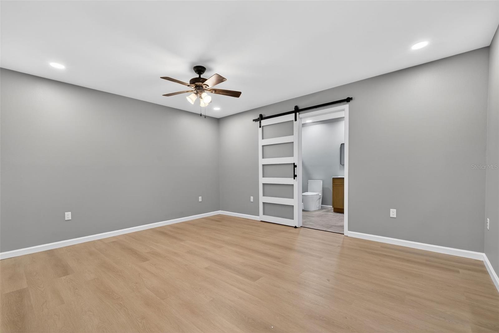 Image 15 of 25 For 3957 Bearded Oaks Court