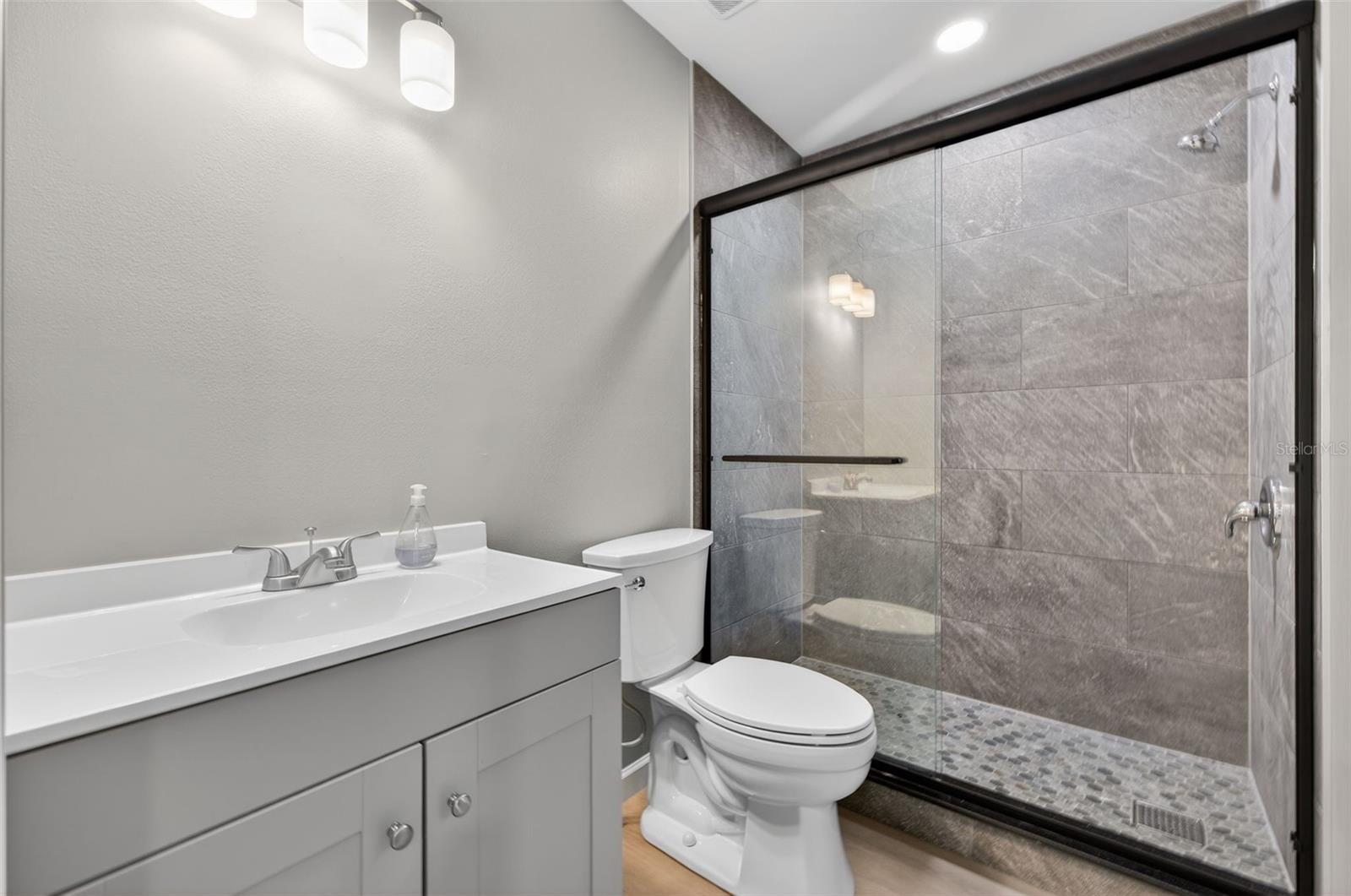 Image 20 of 25 For 3957 Bearded Oaks Court