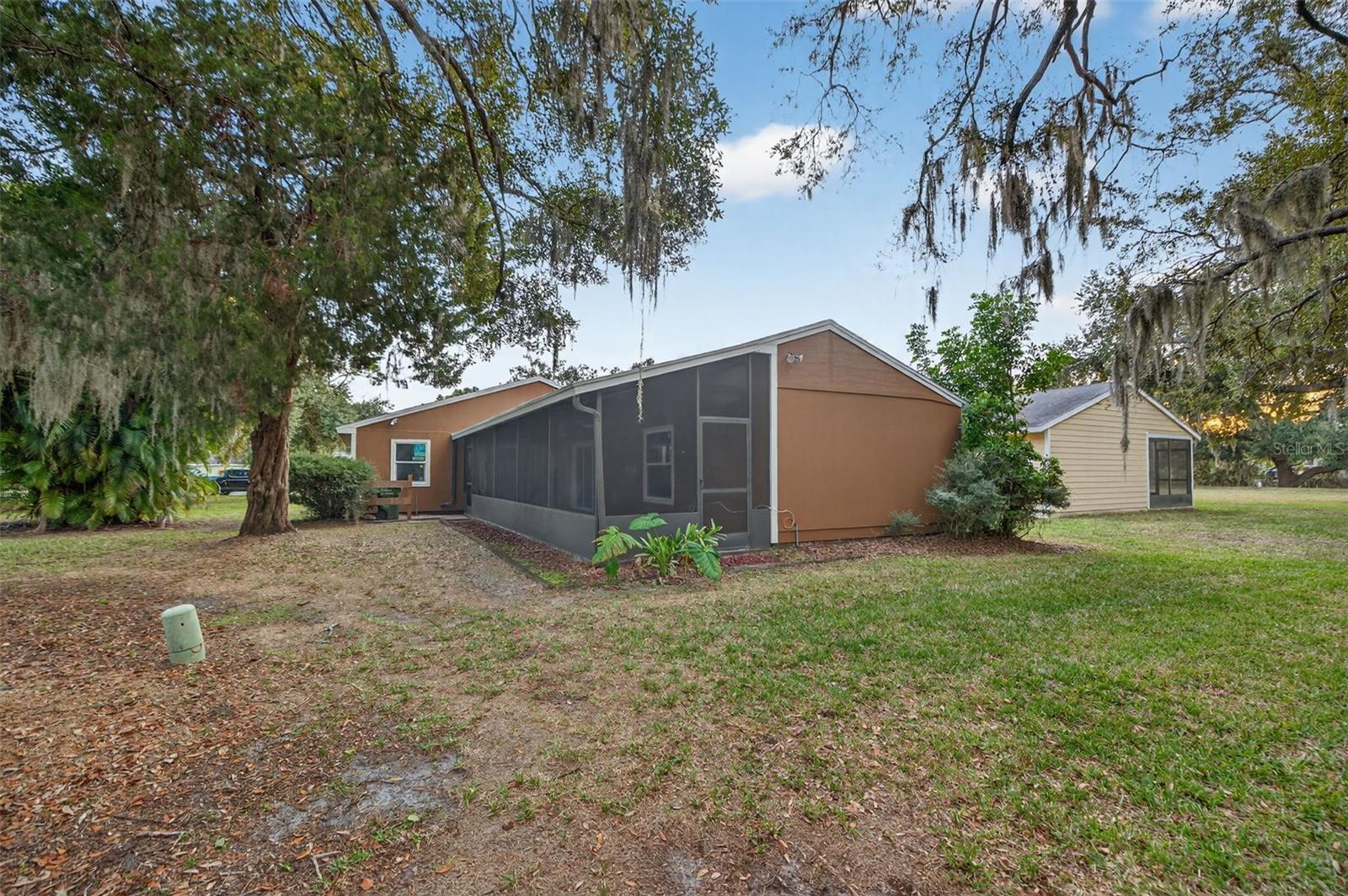 Image 23 of 25 For 3957 Bearded Oaks Court