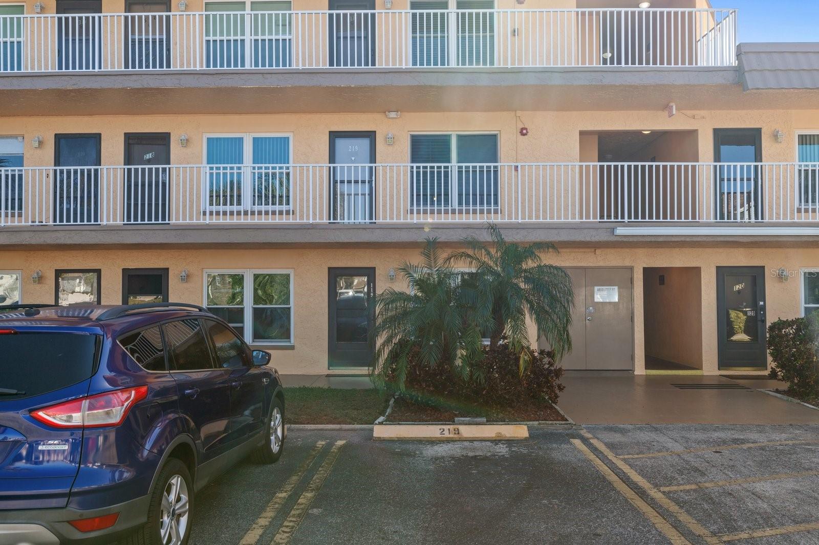 Image 21 of 25 For 6400 46th Avenue N #119