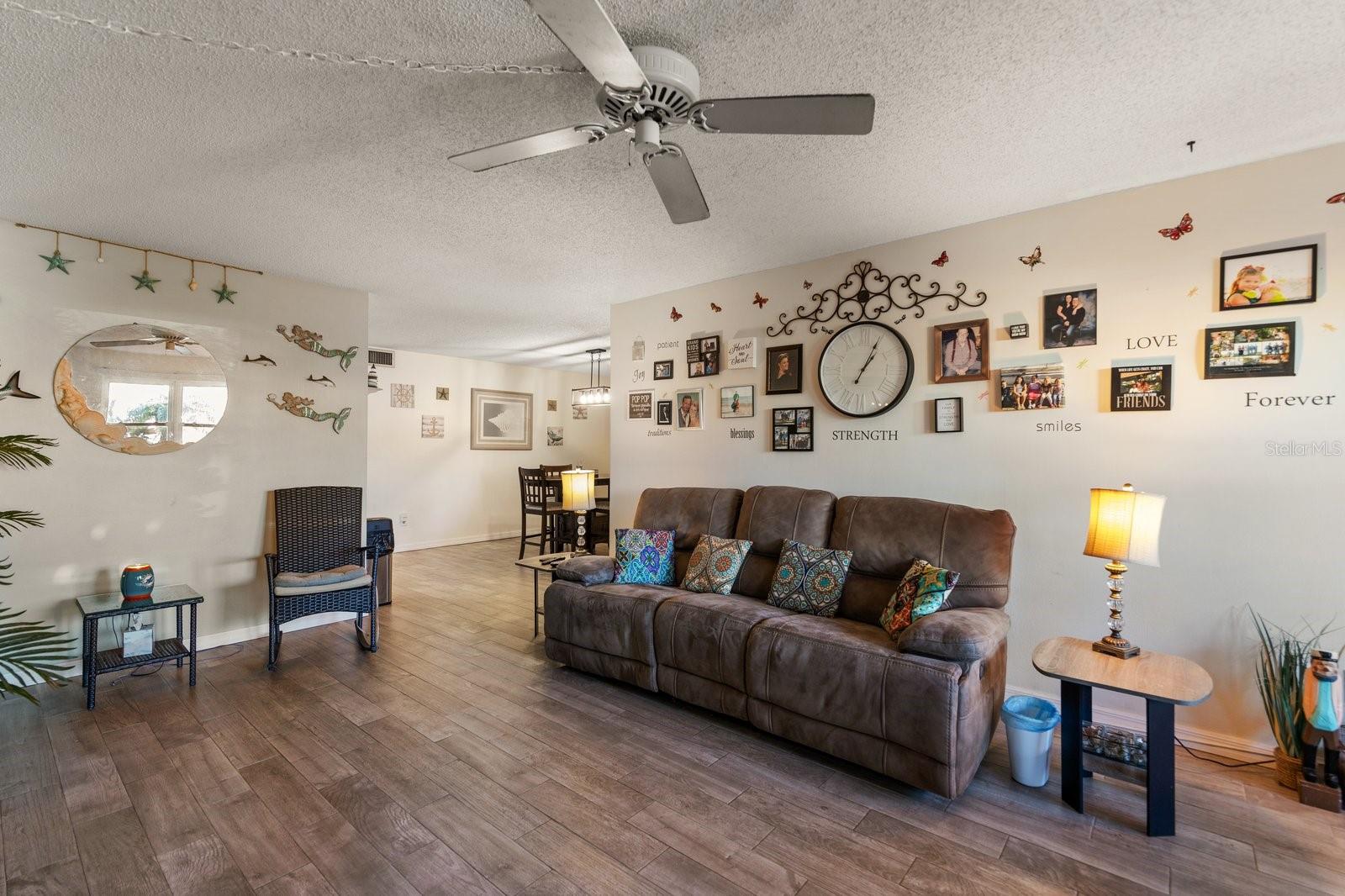 Image 5 of 25 For 6400 46th Avenue N #119