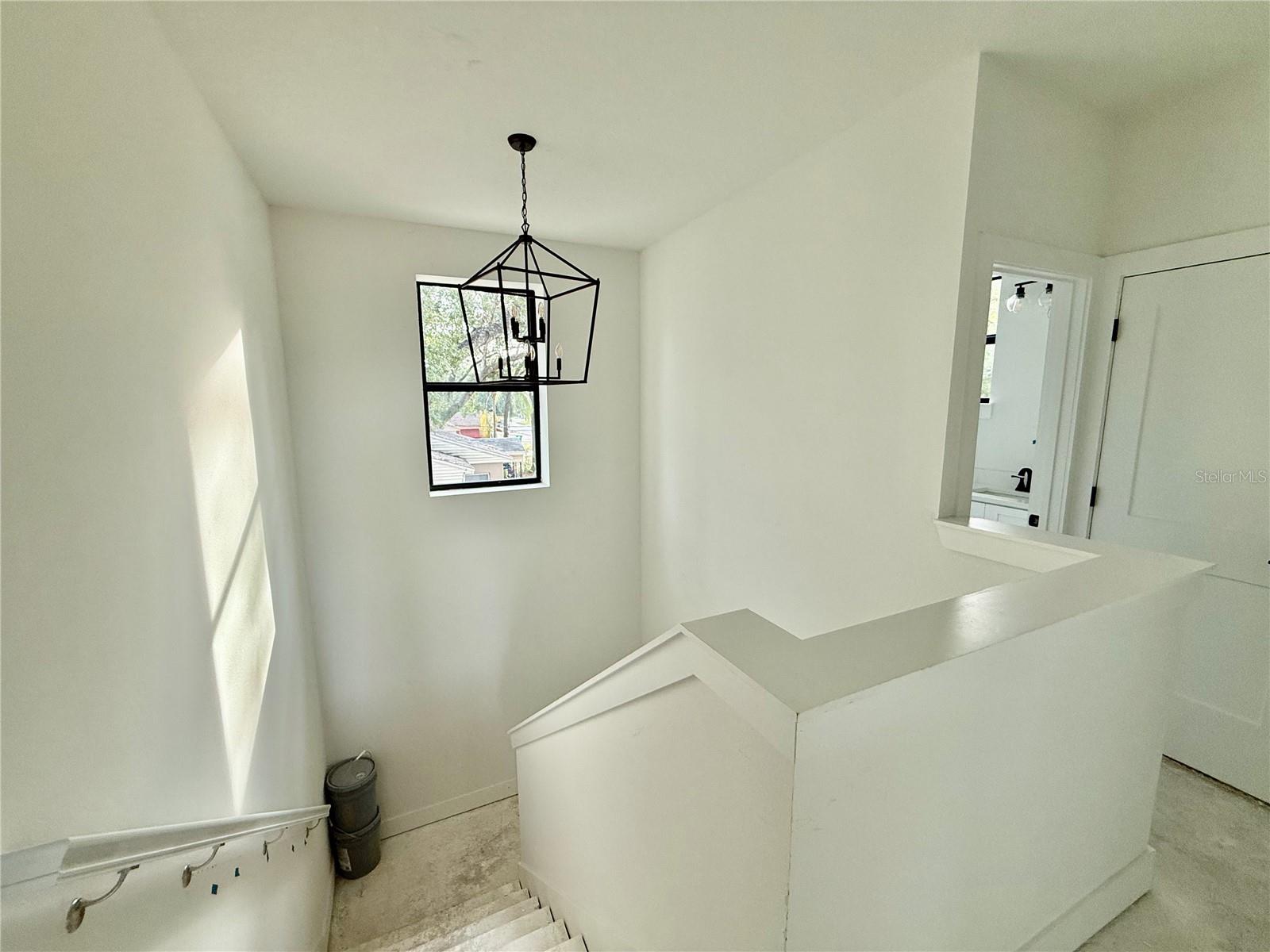 Image 10 of 24 For 1308 Caracas Street