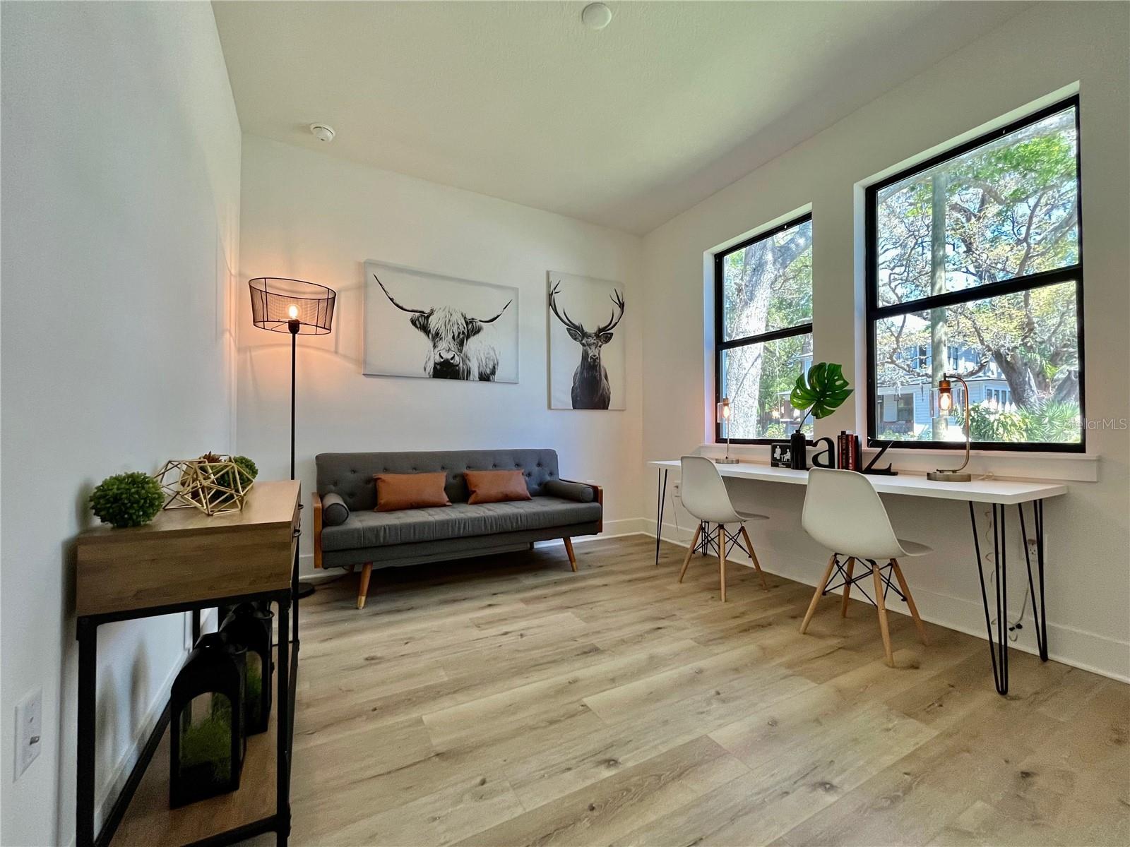 Image 17 of 24 For 1308 Caracas Street