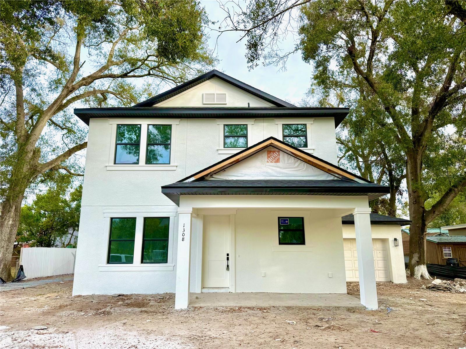 Image 23 of 24 For 1308 Caracas Street