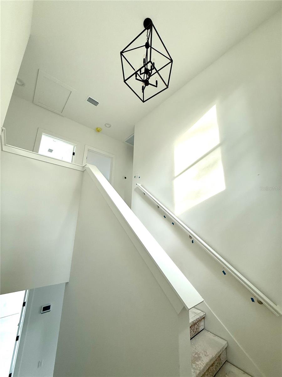 Image 4 of 24 For 1308 Caracas Street