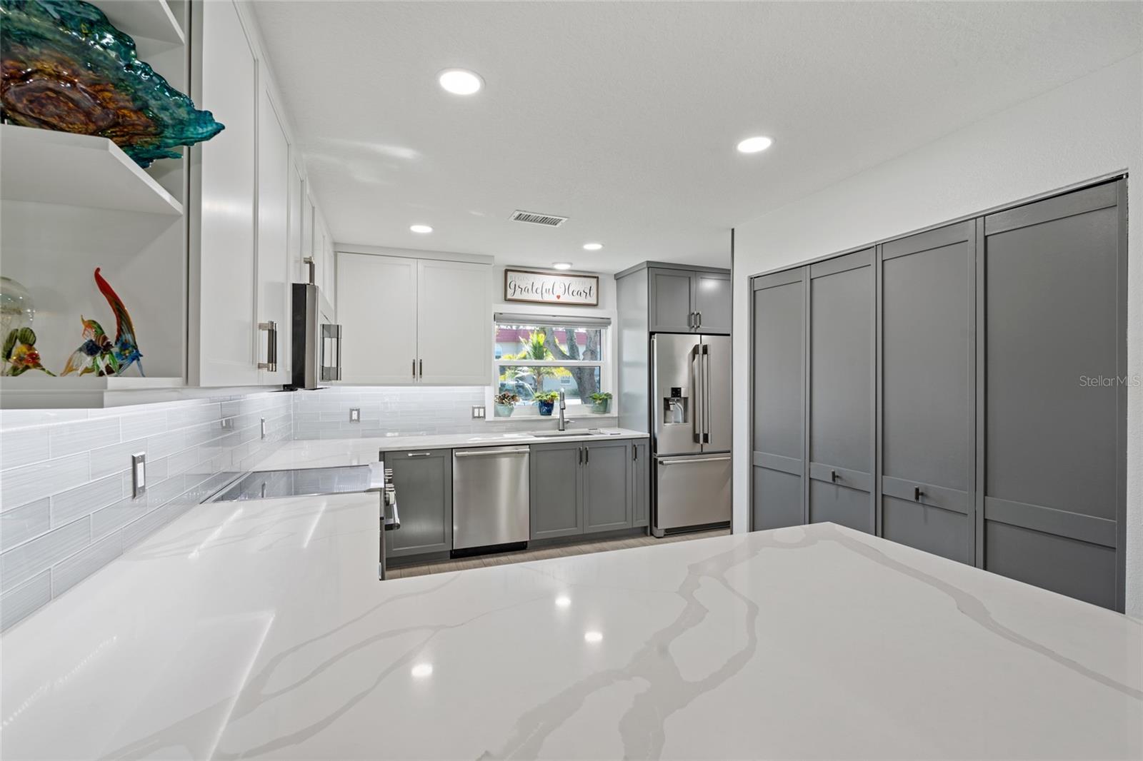 Image 15 of 42 For 2700 Bayshore Boulevard 560