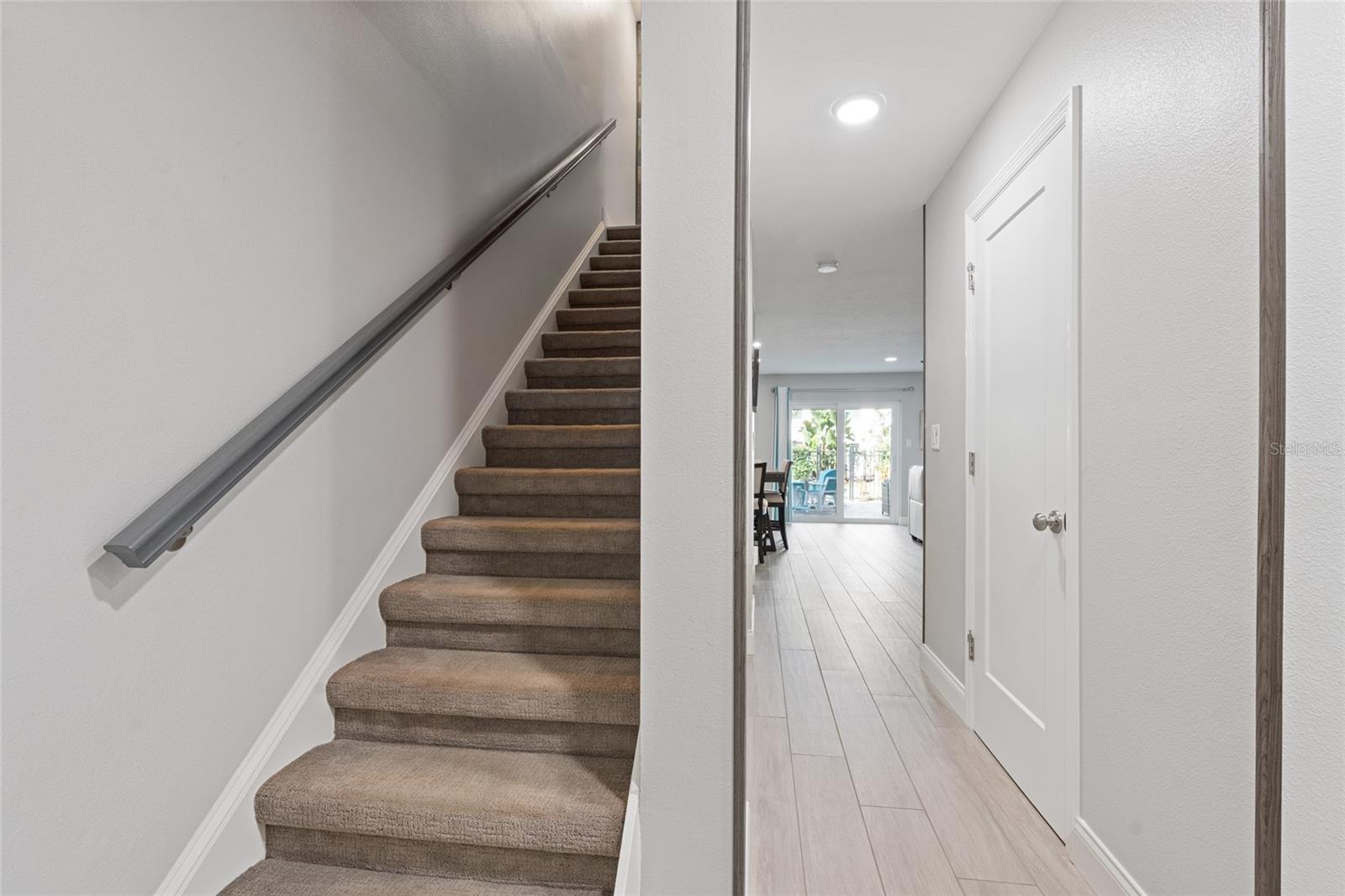 Image 3 of 42 For 2700 Bayshore Boulevard 560