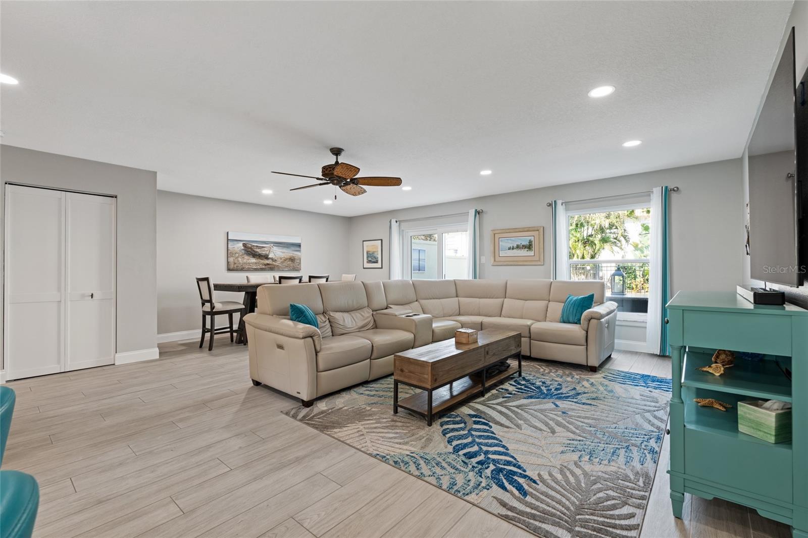 Image 5 of 42 For 2700 Bayshore Boulevard 560