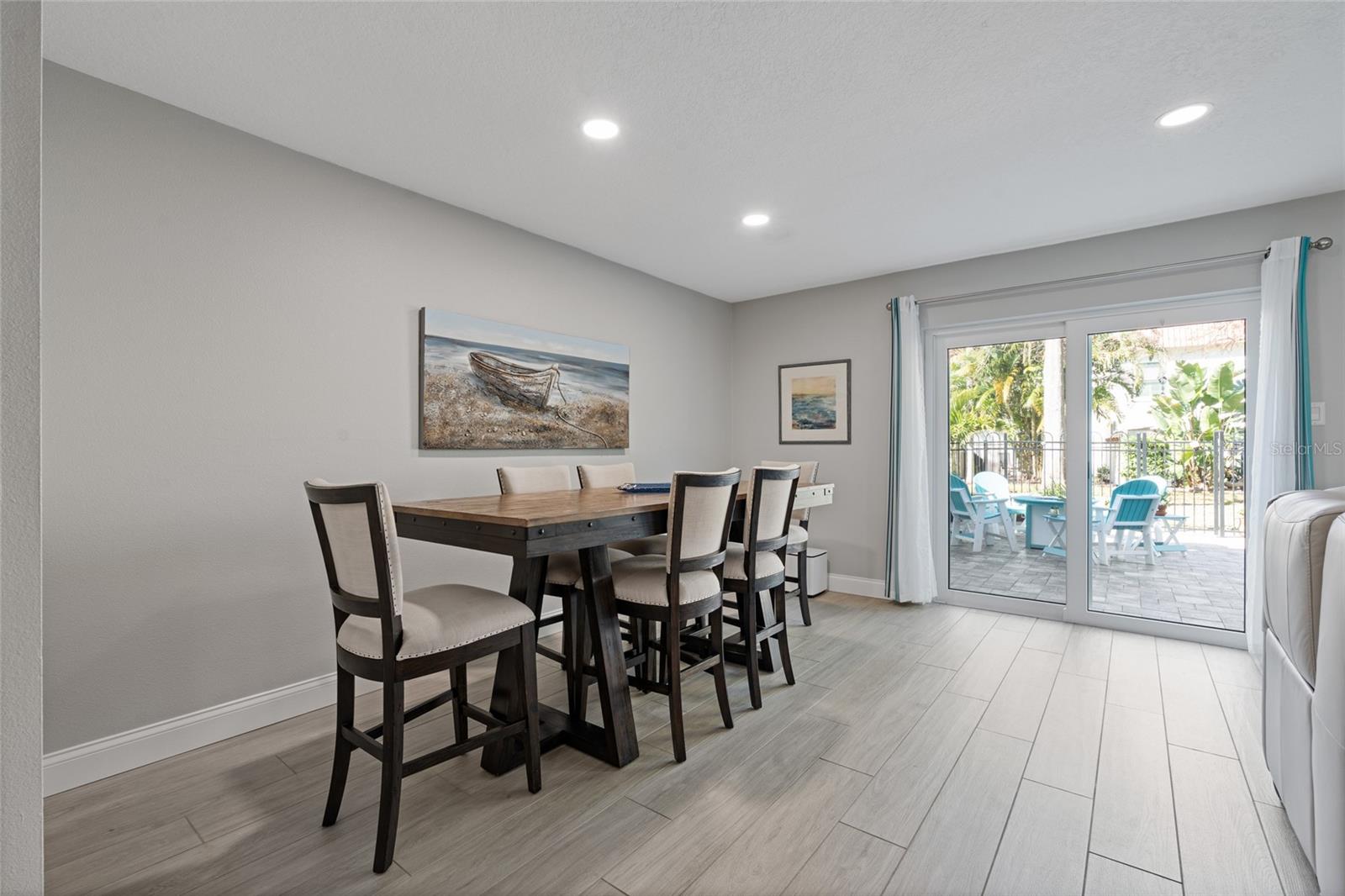 Image 7 of 42 For 2700 Bayshore Boulevard 560