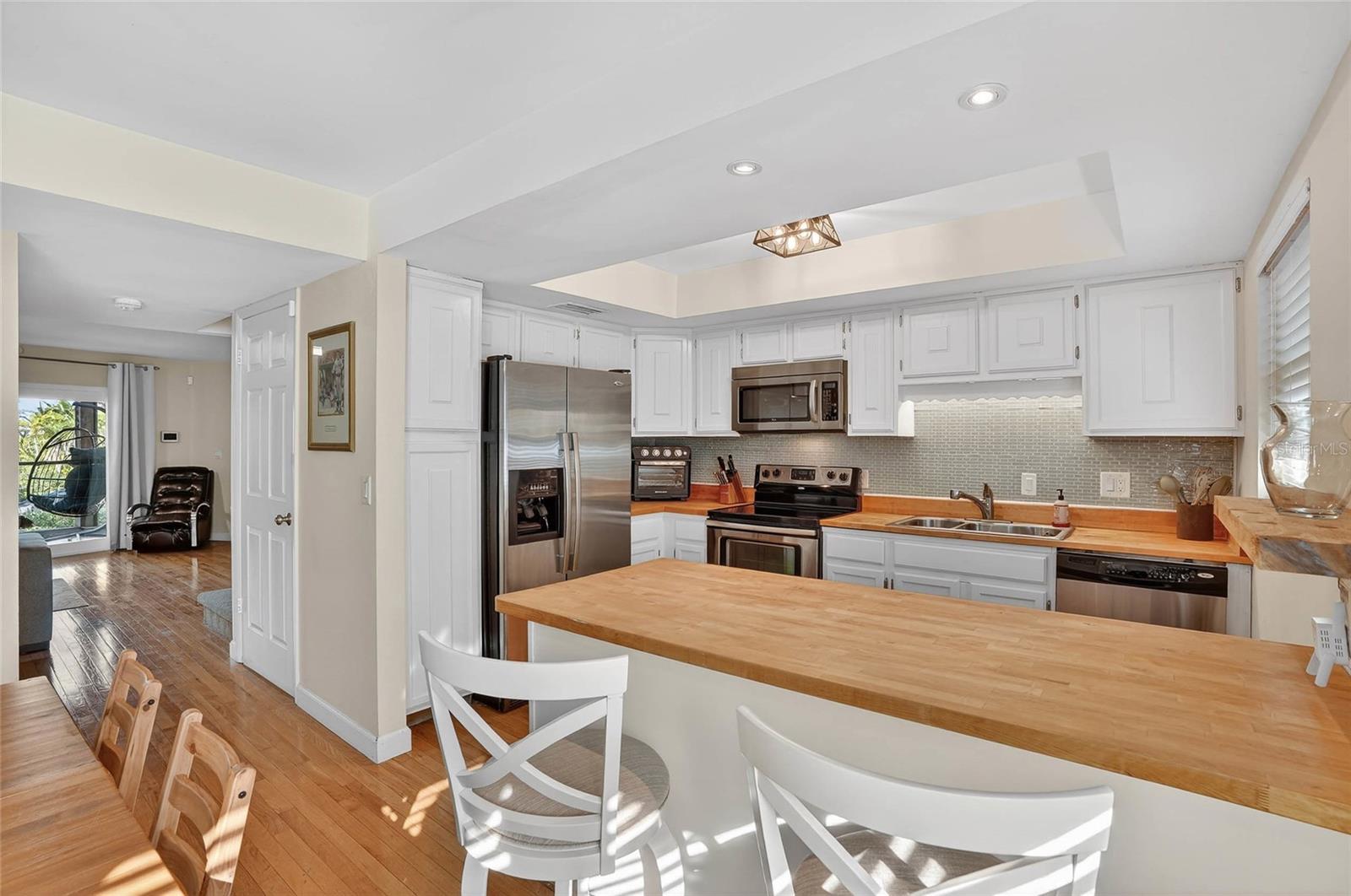 Image 12 of 37 For 15 Turner Street 6