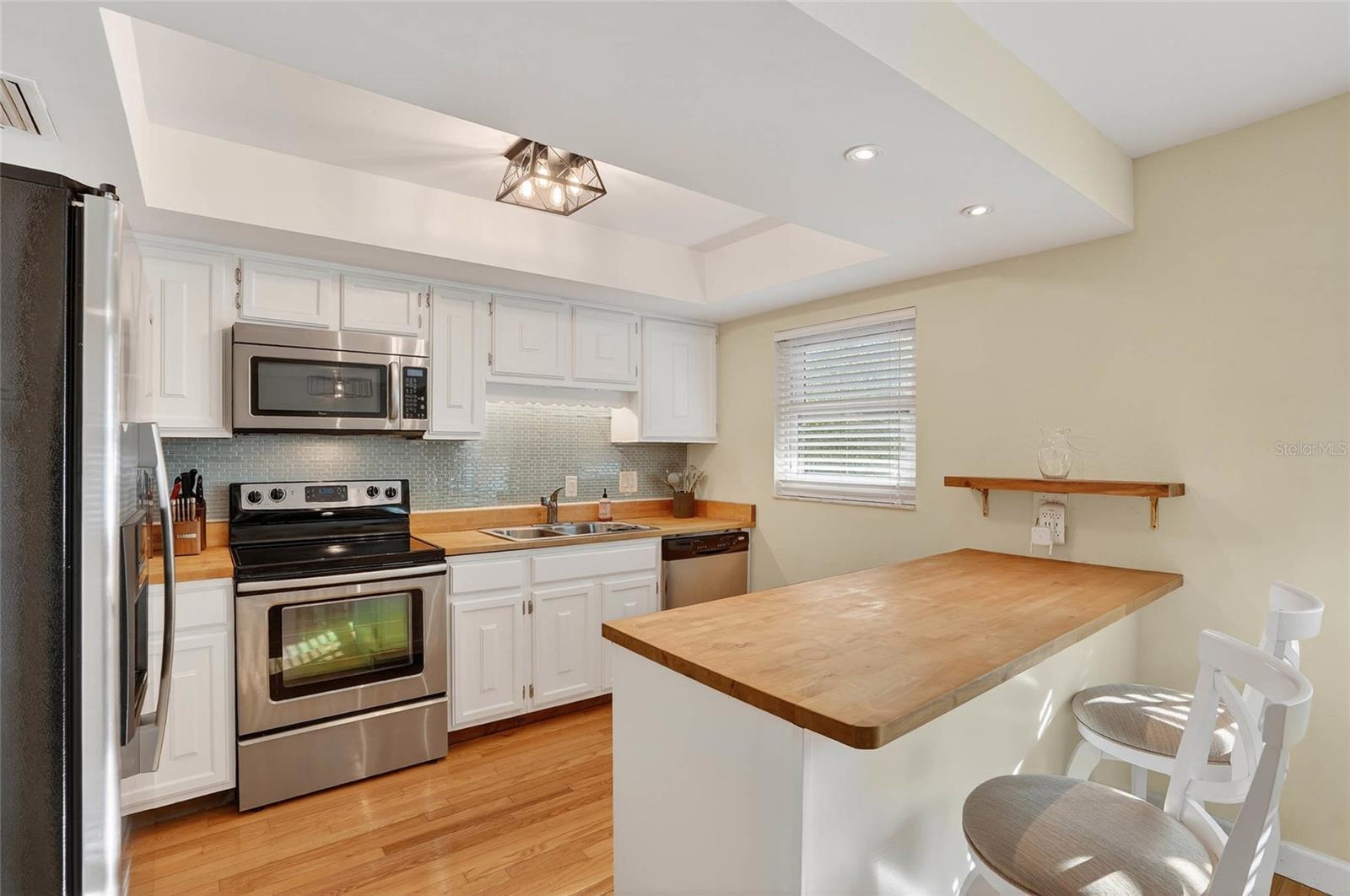 Image 13 of 37 For 15 Turner Street 6