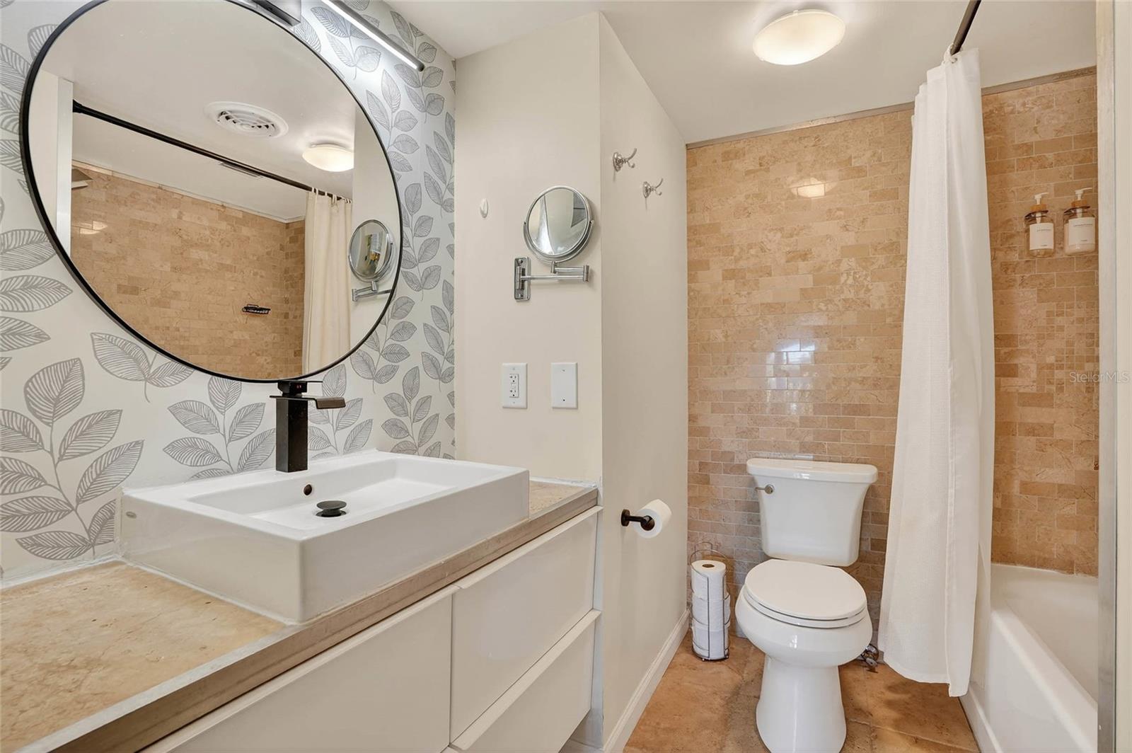 Image 18 of 37 For 15 Turner Street 6