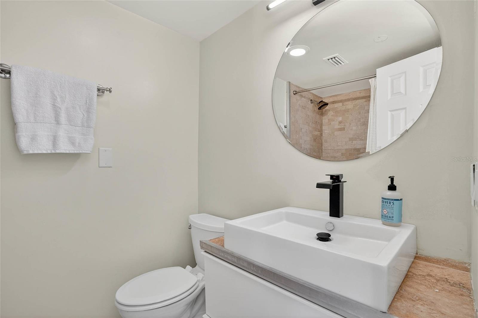 Image 21 of 37 For 15 Turner Street 6