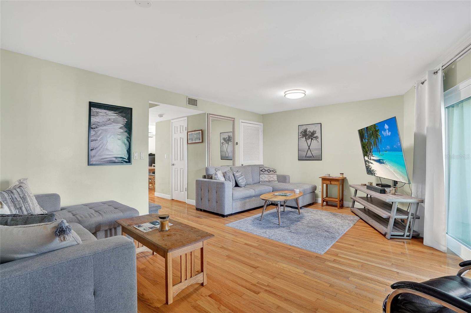 Image 4 of 37 For 15 Turner Street 6